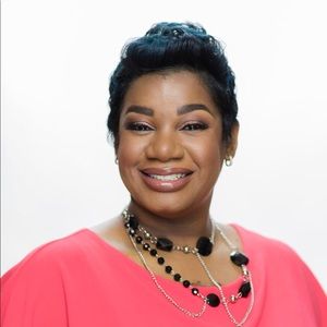 Meet your Posher, Adina